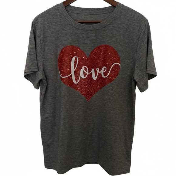 Tops - Soft Gray Glitter Look "Love" Red Heart Graphic Tee Size L